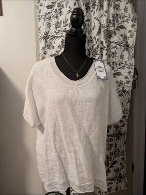 Tempo Paris White Linen Short Sleeve Scoop Neck Tee